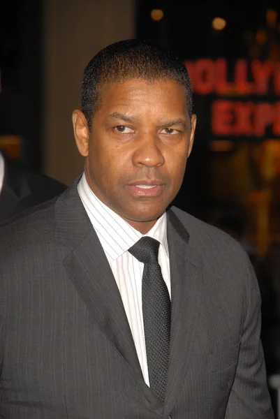 Denzel Washington at 'The Book Of Eli' Premiere, Chinese Theater, Hollywood, CA. 01-11-10 — Stock Photo, Image