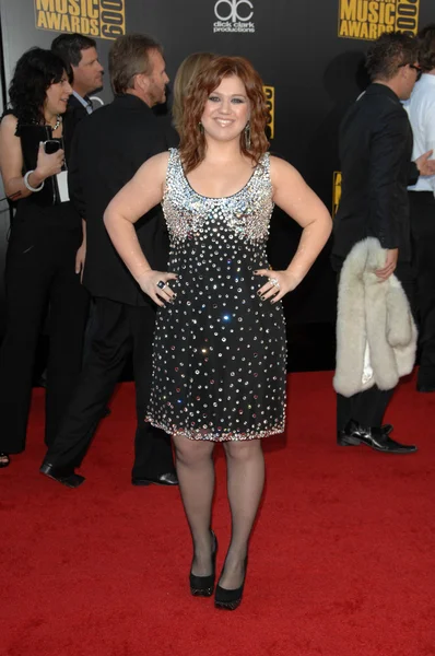 Kelly clarkson aan de 2009 Amerikaanse music awards aankomsten, nokia theater, los angeles, ca. 11-22-09 — Stockfoto
