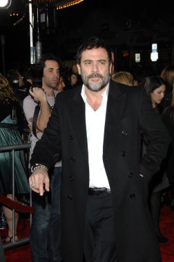 Jeffrey Dean Morgan