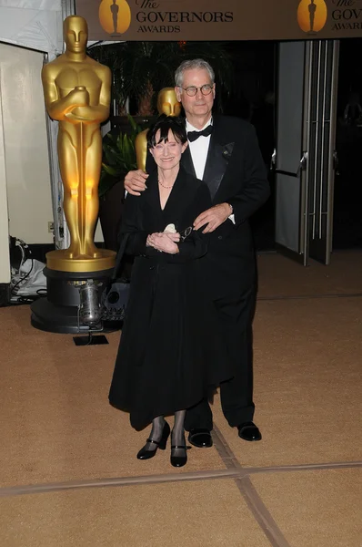 Алеб Дешанель и его жена Мэри Джо на церемонии вручения премии "Губернаторы" 2009 года от Академии кинематографических искусств и наук, Большой бальный зал в Голливуде и Хайленд-центре, Голливуд, Калифорния. 11-14-09 — стоковое фото