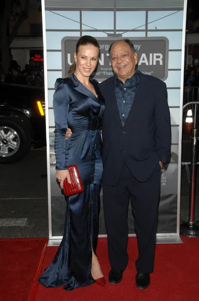 Cheech marin och fru natasha rubin — Stockfoto