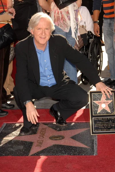 James Cameron at the induction ceremony for James Cameron into the Hollywood Walk of Fame, Hollywood Blvd, Hollywood, CA. 12-18-09 — 图库照片
