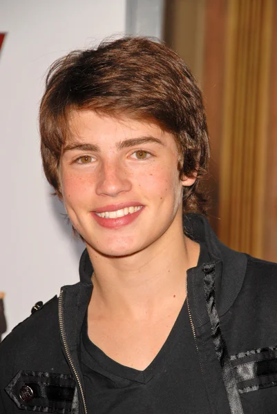 Gregg Sulkin az "a kém szomszédban" Los Angeles Premiere, a Grove, Los Angeles, CA. 01-09-10 — Stock Fotó