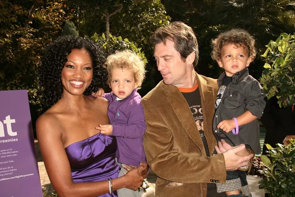 Garcelle Beauvais-Nilon, marido Mike Nilon e filhos Jax e Jaid no March of Dimes Celebration of Babies, Four Seasons Hotel, Los Angeles, CA. 11-07-09 — Fotografia de Stock