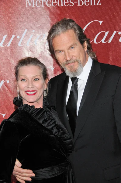 Jeff Bridges and wife Susan at the 2010 Palm Springs International Film Festival Awards Gala, Palm Springs Convention Center, Palm Springs, CA. 01-05-10 — Stock Photo, Image