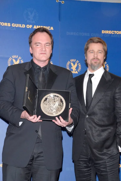 Quentin tarantino i brad pitt w 62 dga dorocznej nagrody - prasy, hyatt regency century plaza hotel, wiecznym mieście, ca. 01-30-10 — Zdjęcie stockowe