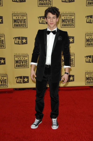 Nick Jonas en el 15º Annual Critic 's Choice Awards, Hollywood Palladium, Hollywood, CA. 01-15-10 — Foto de Stock
