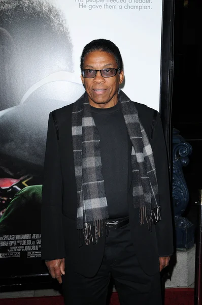 Herbie Hancock op de "Invictus" Los Angeles Premiere, Academy of Motion Picture Arts and Sciences, Beverly Hills, Ca. 12-03-09 — Stockfoto