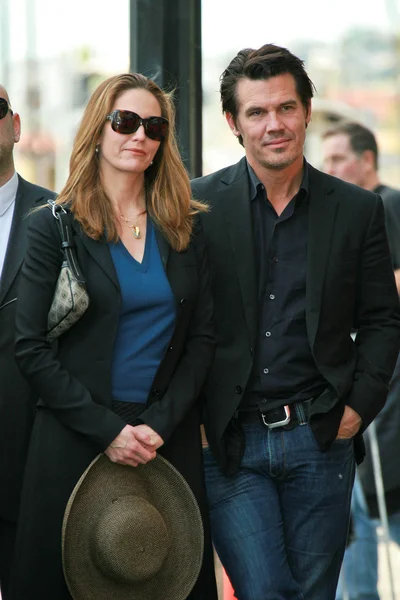 Diane Lane and Josh Brolin — Stock Photo, Image