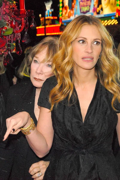 Shirley maclaine och julia roberts — Stockfoto