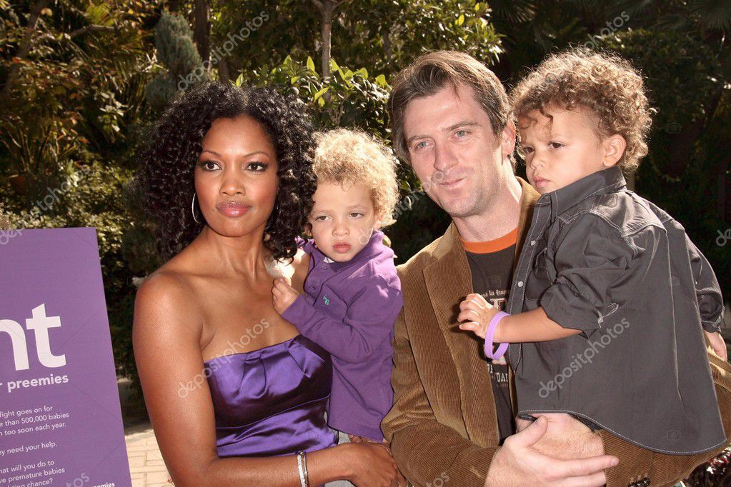 Garcelle Beauvais-Nilon, husband Mike Nilon and sons Jax and Jaid at the  March of Dimes Celebration of Babies, Four Seasons Hotel, Los Angeles, CA.  11-07-09 — Stock Editorial Photo © s_bukley #15044107