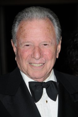 Mace Neufield 2009 valiler zamanda Academy of Motion Picture Arts and Sciences, Grand Ballroom Hollywood ve Highland Center, Hollywood, Ca. 11-14-09 at tarafından sunulan Ödülleri'nde