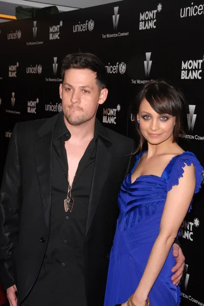 Joel madden i nicole richie w miłości montblanc koktajl na rzecz unicef, soho house, west hollywood, ca. 03-06-10 — Zdjęcie stockowe