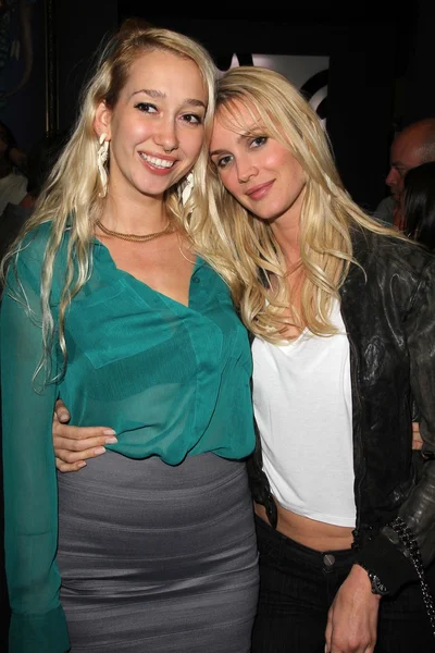 Ellen Stagg, Celesta Hodge en el Mishka Calendar Launch & Signing, Mishka, Los Angeles, CA 11-02-12 — Foto de Stock