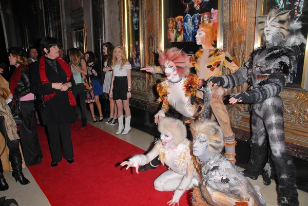 Jo Anne Worley at the "Cats" Touring Company Opening, Pantages Theater, Hollywood, CA. 03-09-10 — Stock Photo, Image