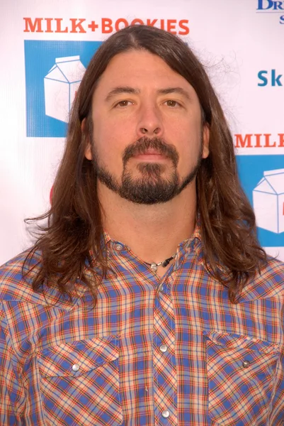 David Grohl at the First Annual Story Time Celebration hosted by Milk and Bookies, Skirball Cultural Center, Los Angeles, CA. 02-28-10 — Stock Photo, Image