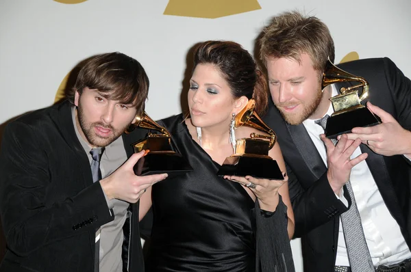 Lady Antebellum at the 52nd Annual Grammy Awards, Press Room, Staples Center, Los Angeles, CA. 01-31-10 — Stock Photo, Image