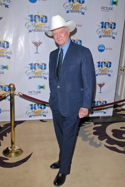 Larry Hagman nocą 2010 100 gwiazdek Oscar przeglądanie stron, Beverly Hills Hotel, Beverly Hills, Ca. 03-07-10 — Zdjęcie stockowe