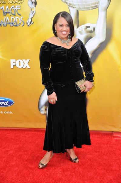 Chandra wilson vid den 41: a naacp image awards - ankomster, shrine auditorium, los angeles, ca. 02-26-10 — Stockfoto