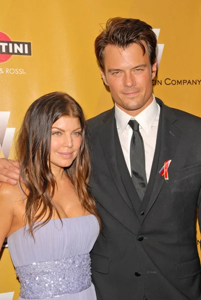 Fergie and Josh Duhamel at The Weinstein Company 2010 Golden Globes After Party, Beverly Hilton Hotel, Beverly Hills, CA. 01-17-10 — Stockfoto
