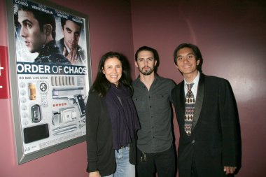 Mimi Rogers, Milo Ventimiglia ve Tony Young 