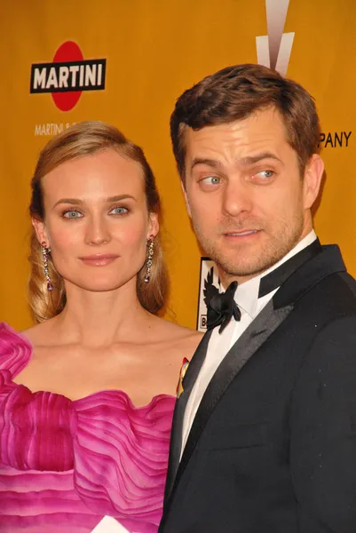 Diane Kruger and Joshua Jackson at The Weinstein Company 2010 Golden Globes After Party, Beverly Hilton Hotel, Beverly Hills, CA. 01-17-10 — Stock Photo, Image