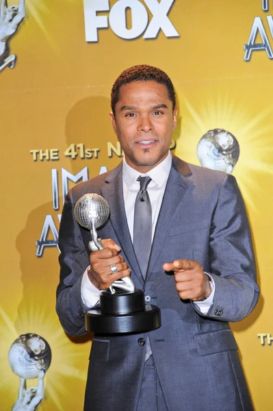 Maxwell at the 41st NAACP Image Awards - Press Room, Shrine Auditorium, Los Angeles, CA. 02-26-2010 — 图库照片