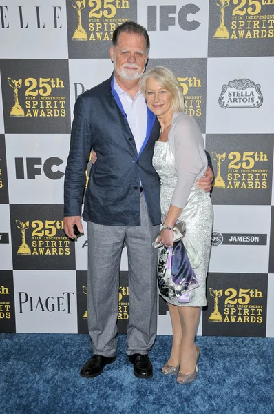 Taylor Hackford y Helen Mirren — Foto de Stock