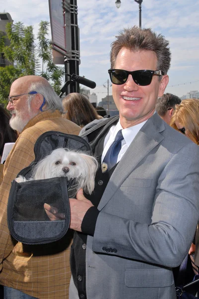 Chris Isaak at the induction ceremony for Roy Orbison into the Hollywood Walk of Fame, Hollywood, CA. 01-29-10 — Stock Photo, Image