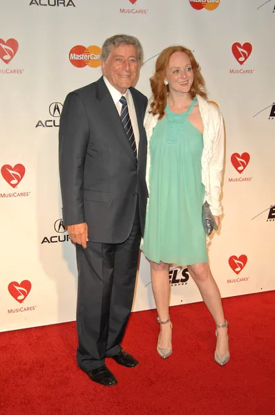 Tony Bennett y su hija Antonia Bennett — Foto de Stock