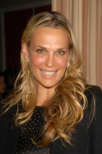 Molly sims at the joy of holiday tasting and tree trimming presented by jcpenney, four christmases & celebuzz, sunset tower hotel, west hollywood, ca. 15.12.2009 — Stockfoto