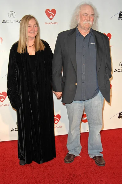 David Crosby y su esposa Jan Dance en el 2010 MusiCares Persona del Año Homenaje a Neil Young, Los Angeles Convention Center, Los Angeles, CA. 01-29-10 — Foto de Stock