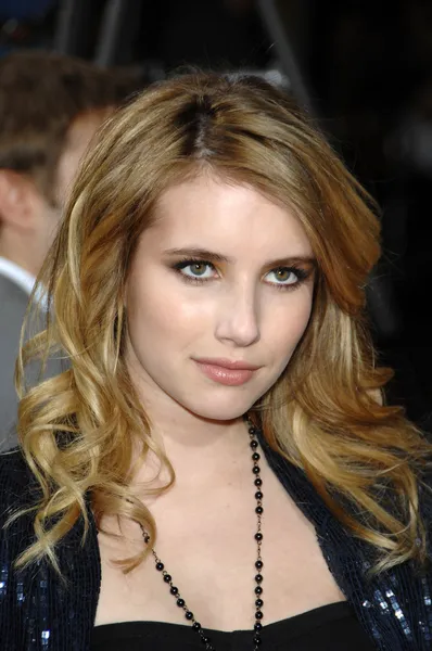 Emma Roberts v "Twilight sága: Nový měsíc" Los Angeles premiéra, Mann Village Theatre, Westwood, Ca. 11-16-09 — Stock fotografie