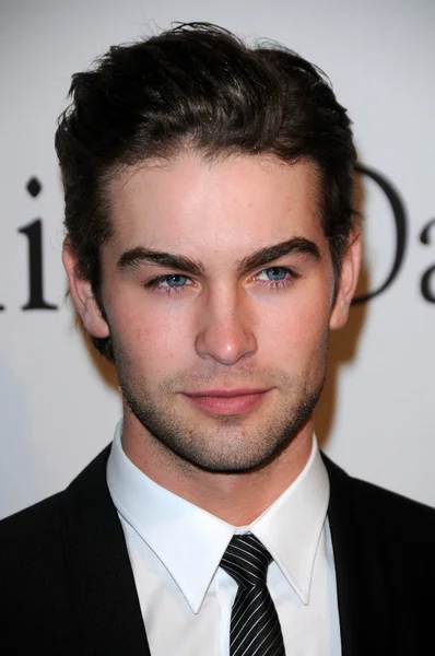 Chace crawford recording academy och clive davis för närvarande 2010 pre-grammy galan - hyllning till ikoner, beverly hilton hotel, beverly hills, ca. 01-30-10 — Stockfoto