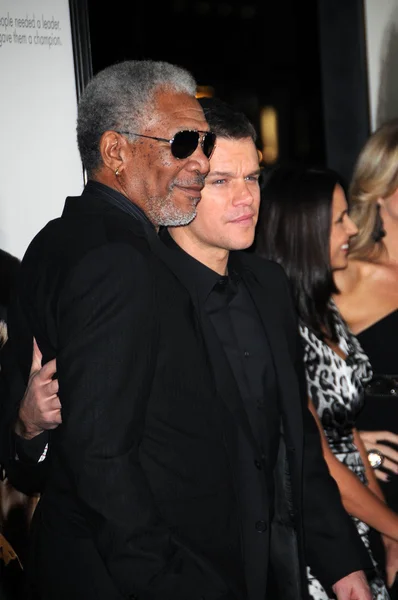 Morgan Freeman y Matt Damon en el Invictus Los Angeles Premiere, Academy of Motion Picture Arts and Sciences, Beverly Hills, CA. 12-03-09 —  Fotos de Stock