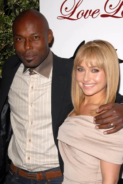 Jimmy Jean-Louis and Hayden Panettiere at a Benefit for The Whaleman Foundation, Beso, Hollywood, CA. 11-15-09 — Stock Photo, Image