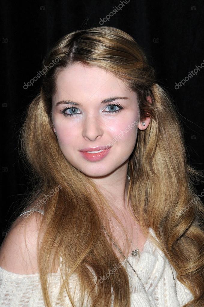 Ellary Porterfield Background