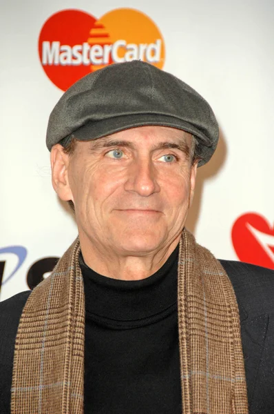 James taylor bei der musicares person of the year hommage an neil young, los angeles convention center, los angeles, ca. 29.01. — Stockfoto