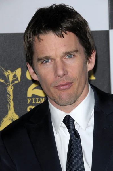 Ethan Hawke at the 25th Film Independent Spirit Awards, Nokia Theatre L.A. Live, Los Angeles, CA. 03-06-10 — 图库照片