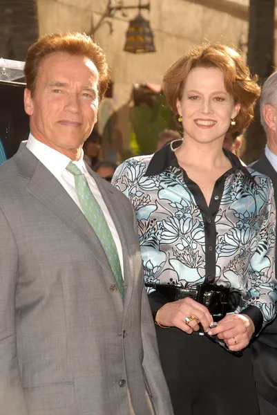 Arnold Schwarzenegger, Sigourney Weaver — Stockfoto