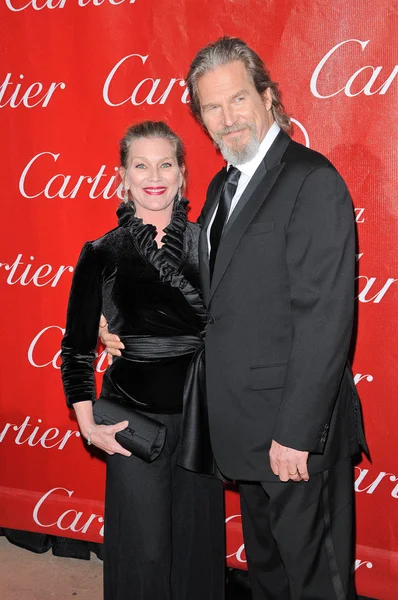 Jeff Bridges and wife Susan at the 2010 Palm Springs International Film Festival Awards Gala, Palm Springs Convention Center, Palm Springs, CA. 01-05-10 — 图库照片