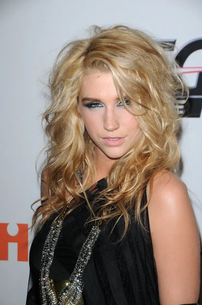 Kesha alla Recording Academy e Clive Davis presentano il pre-Grammy Gala 2010 Salute alle icone, Beverly Hilton Hotel, Beverly Hills, CA. 01-30-10 — Foto Stock