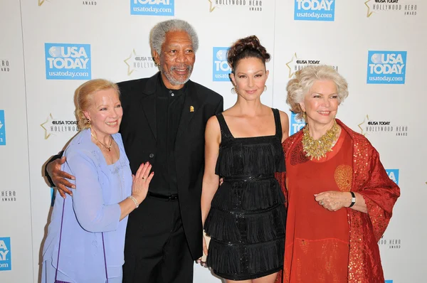 Zina bethune och morgan freeman och ashley judd och ellen burstyn — Stockfoto