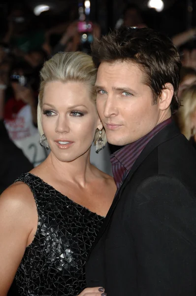 Jennie Garth and Peter Facinelli — Stock Photo, Image