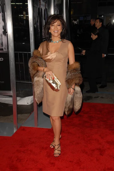 Julie chen "olağanüstü önlemler" los angeles prömiyeri, Çin Tiyatrosu, hollywood, ca. 01-19-10 — Stok fotoğraf