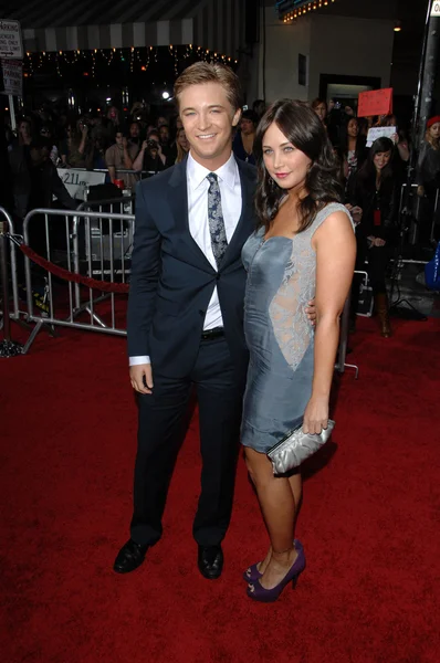 Michael Welch and Marissa Lefton at the "The Twilight Saga: New Moon" Los Angeles Premiere, Mann Village Theatre, Westwood, Ca. 11-16-09 — Stock Photo, Image
