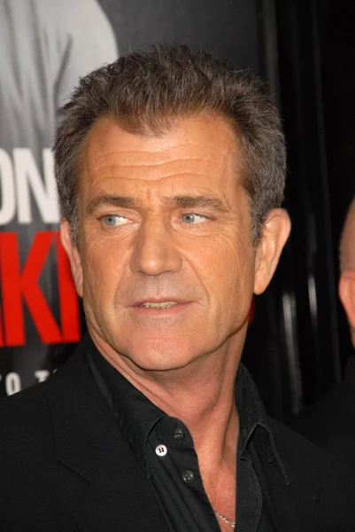 Mel Gibson på "Edge of Darkness" Los Angeles Premiere, kinesiska Theater, Hollywood, ca. 01-26-10 — Stockfoto