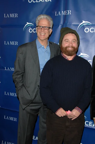 Ted Danson, Arianna Huffington et Deepak Chopra — Photo