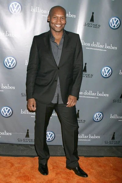 Marcellas reynolds at the clothes off our back + billion dollar babes icon shopping event kick off vip party, petersen automobil museum, los angeles, ca. 09-05-11 — Stockfoto