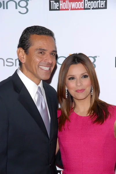 Antonio Villaraigosa and Eva Longoria Parker at the Hollywood Reporter's Nominee's Night at the Mayor's Residence, presented by Bing and MSN, Private Location, Los Angeles, CA. 03-04-10 — Stock Photo, Image